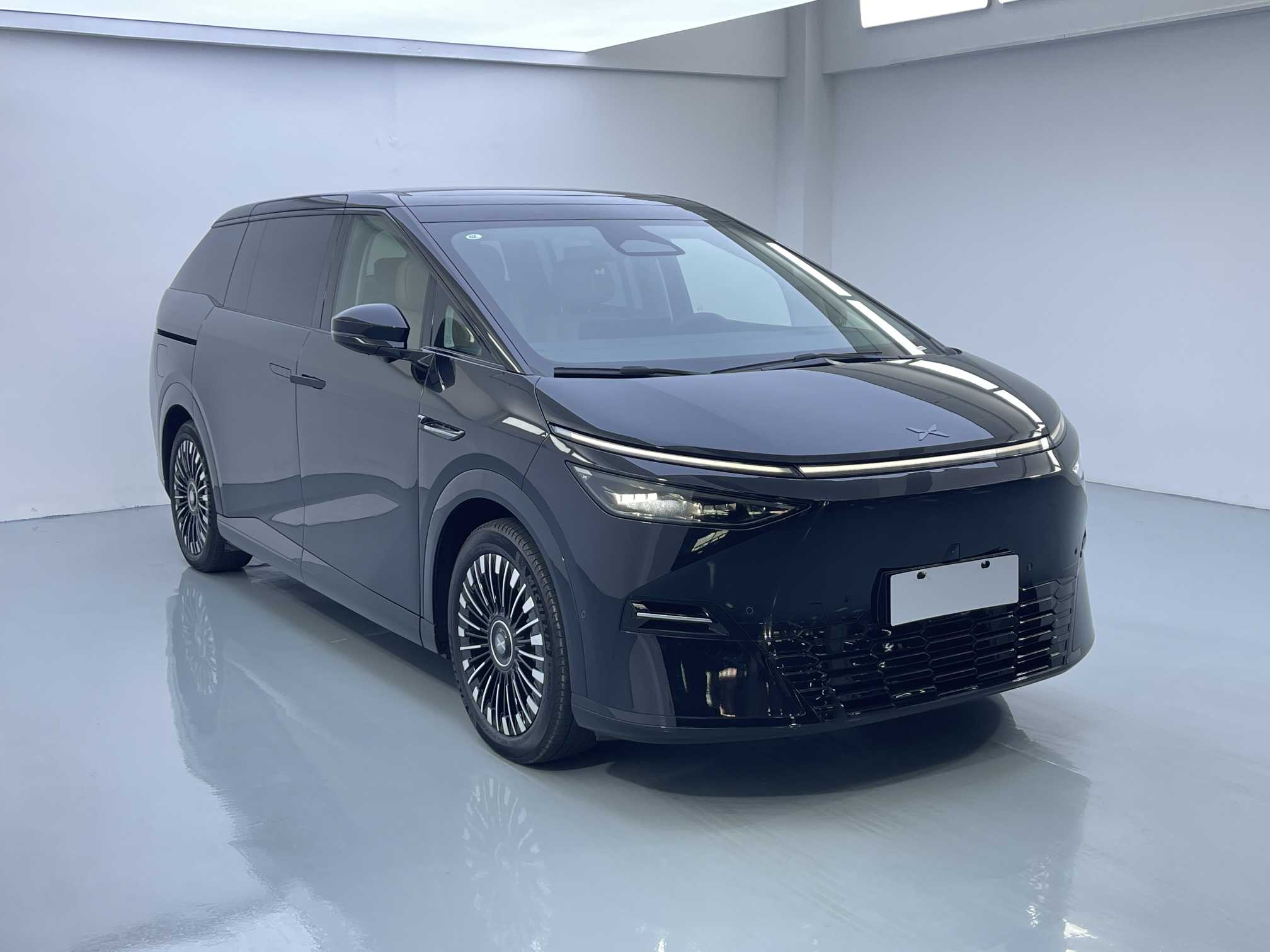 XPeng Motors XPeng X9 2025 Model with 740km Ultra-Long Range (Max)