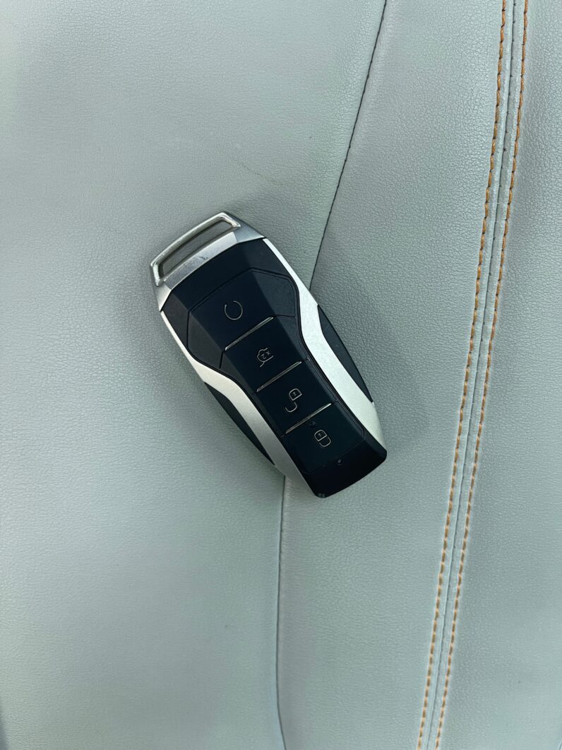 BYD Song PLUS DM-i 110KM Flagship Edition